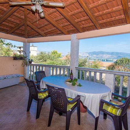 Apartment Sime Трогир Екстериор снимка