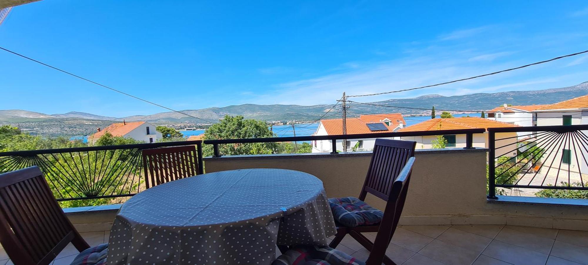 Apartment Sime Трогир Екстериор снимка